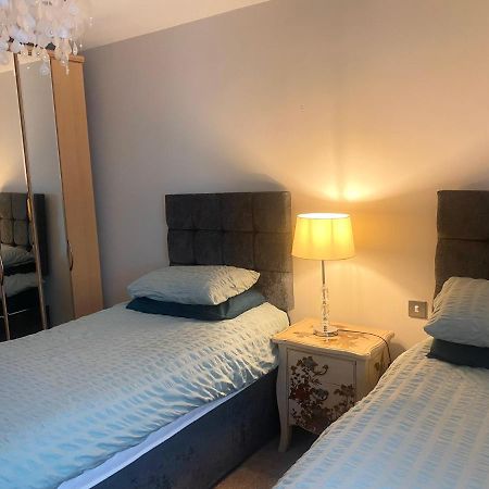 Appartamento Blue Pool View Portrush Esterno foto