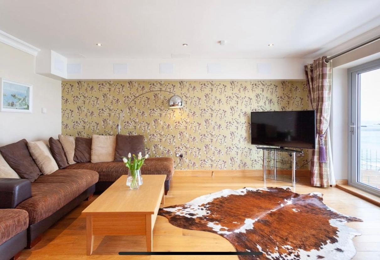 Appartamento Blue Pool View Portrush Esterno foto