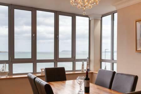 Appartamento Blue Pool View Portrush Esterno foto