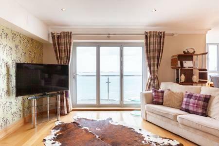 Appartamento Blue Pool View Portrush Esterno foto