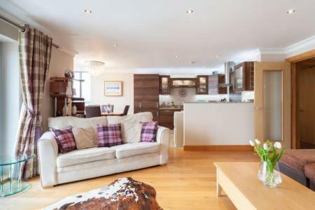 Appartamento Blue Pool View Portrush Esterno foto